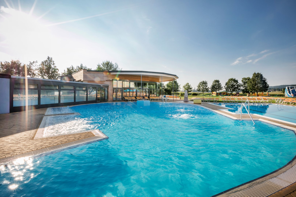 Outdoor area of the H2O Hotel-Therme-Resort in Bad Waltersdorf | © H20 Therme Sebersdorf | Harald Eisenberger