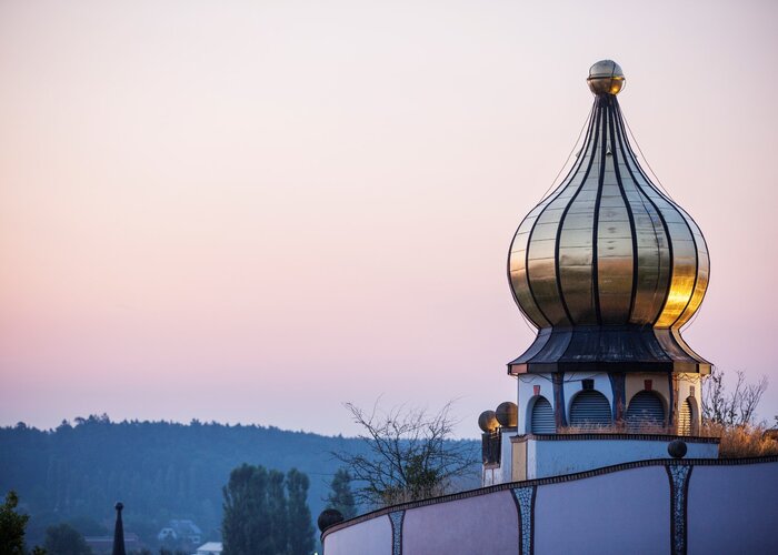 Golden dome of the Rogner Bad Blumau Spa | © Rogner Bad Blumau, Hundertwasser Architekturprojekt | Hundertwasser Architekturprojekt