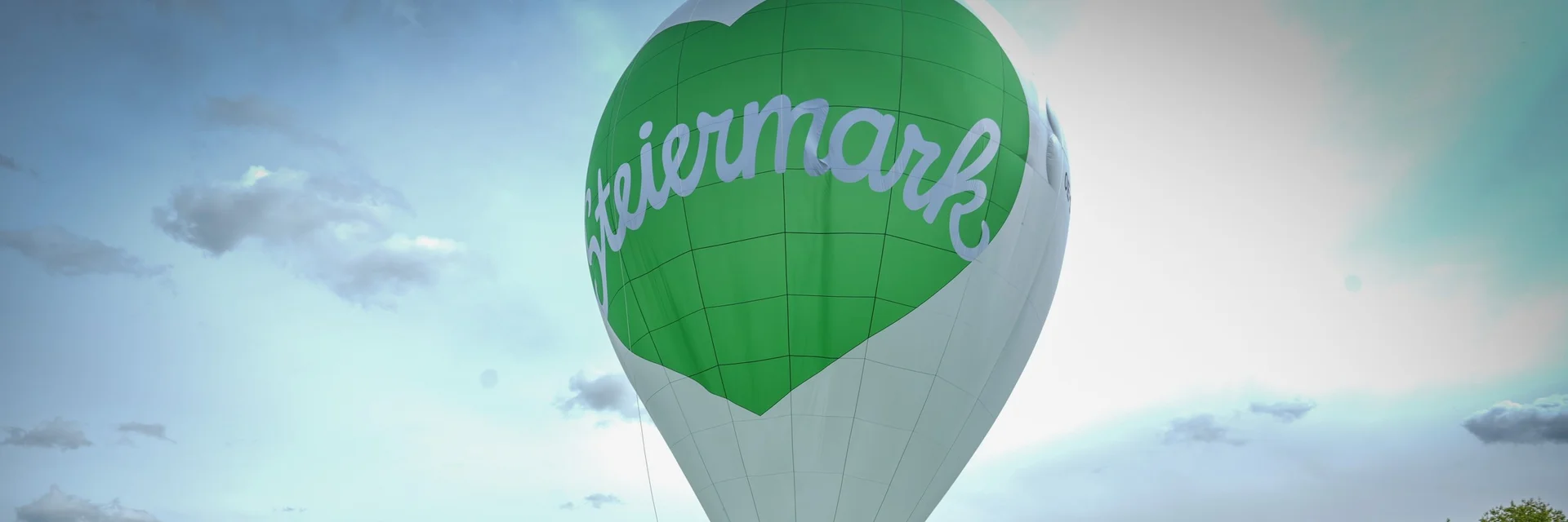 Ein neuer Steiermark-Ballon | © STG | Jesse Streibl Ein neuer Steiermark-Ballon | © STG | Jesse Streibl