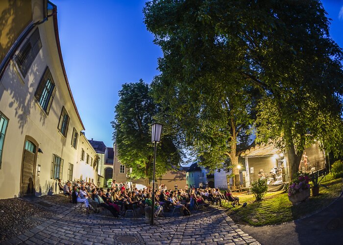 Qualitative bereichernde Kulturszene und althergebrachtes Brauchtum | © Thermen- & Vulkanland | Robert Sommerauer I Pixelmaker