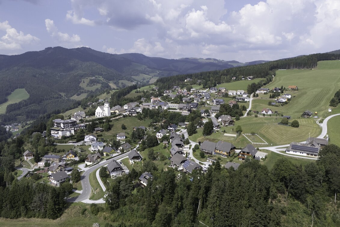 Luftaufnahme in St Kathrein am Offenegg