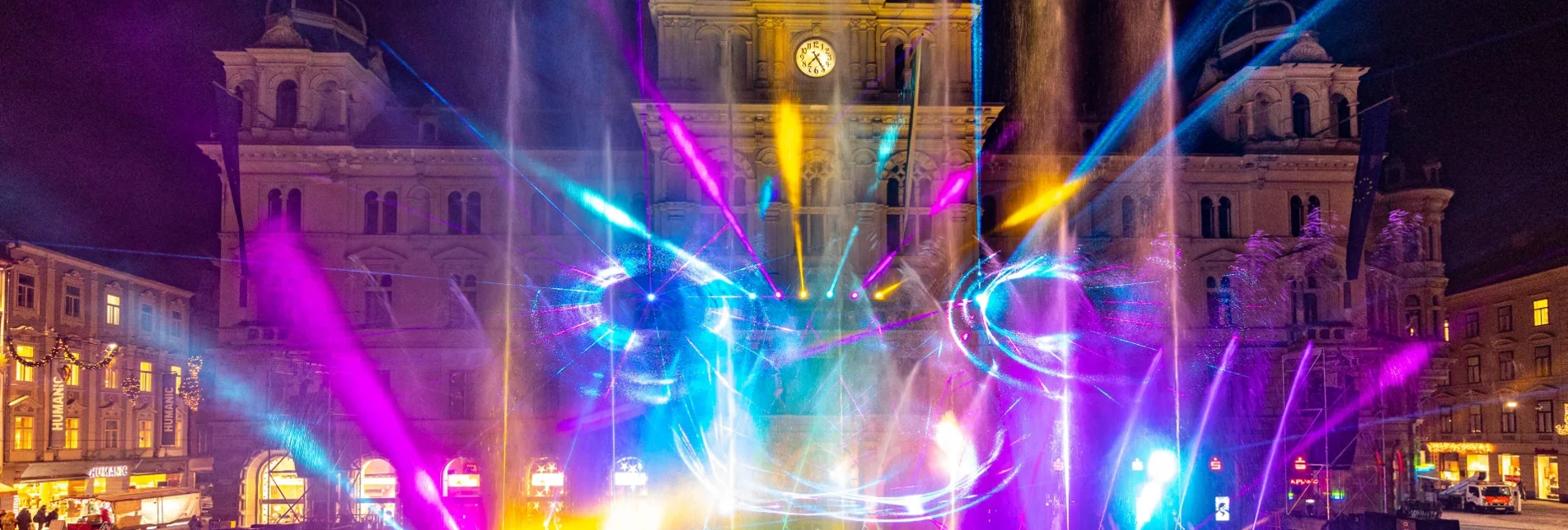 Silvesterspektakel mit Lichtshow am Grazer Hauptplatz | © ivents | Erwin Scheriau