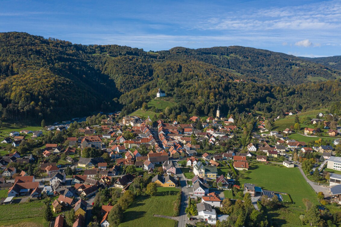 Luftaufnahme vom Ortskern von Bad Schwanberg 