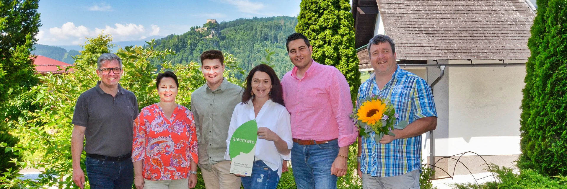 Michael Ranzmaier-Hausleitner (Tourismusverband Murtal), Senta Bleikolm-Kargl (Green Care  Koordinatorin Steiermark), Lukas König, Eva König, Leonhard Madl, Mario Leitner (Vizebürgermeister Weißkirchen) 