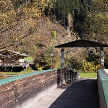 Bridge to the recreational area | © Erlebnisregion Murtal | Anita Fössl Fotografie