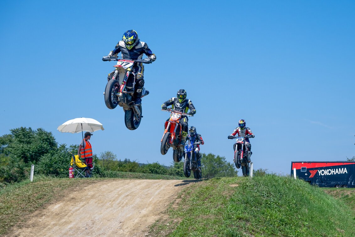 Jumps in Supermoto | © Driven Events | Mario Juterschnig