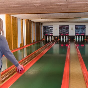 Bowling at the Gasthof Grillitsch | © Erlebnisregion Murtal | Anita Fössl