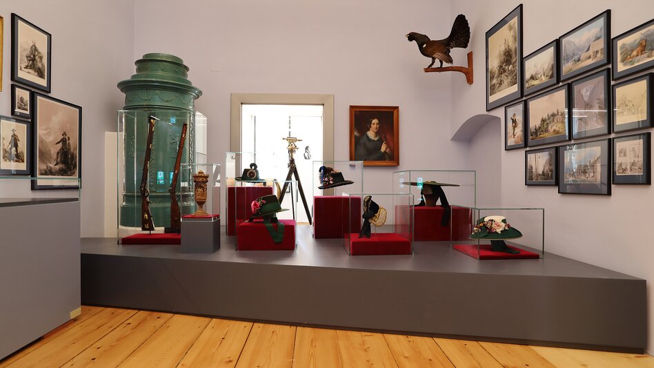 Das Erzherzog Johann Museum zeigt rund 900 Objekte