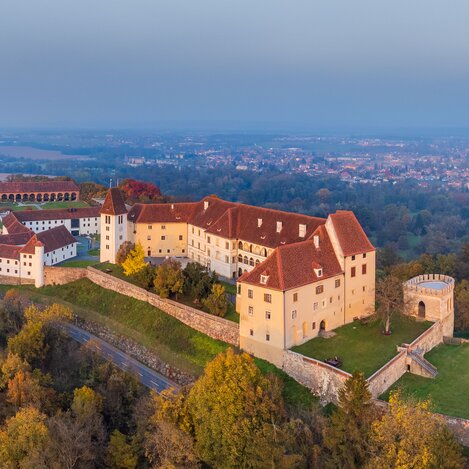 Schloss Seggau im Herbst | © Schloss Seggau | Janez Kotar | © Hotel und Kongresszentrum Schloss Seggau | Janez Kotar