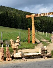 Wood-Sculpture-Path_Entrance_Eastern Styria | © Oststeiermark Tourismus | Haider | © Oststeiermark Tourismus