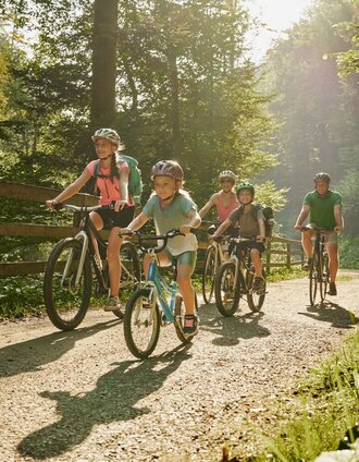 Radfahren mit der Familie im ApfelLand, Osteiermark | Markus Lang-Pichl | © TV Oststeiermark