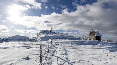 Skitour to the Frauenalpe with Apollonia-chapel | © Steiermark Tourismus | Tom Lamm