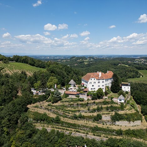 Sonnenterrasse Schloss Kapfenstein | Thermen- & Vulkanland