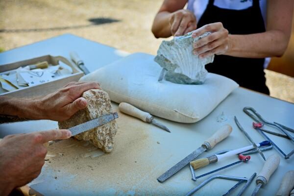Soapstone carving (c) Slow Trips / Strassegger