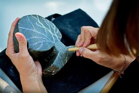 Soapstone carving (c) Slow Trips / Strassegger