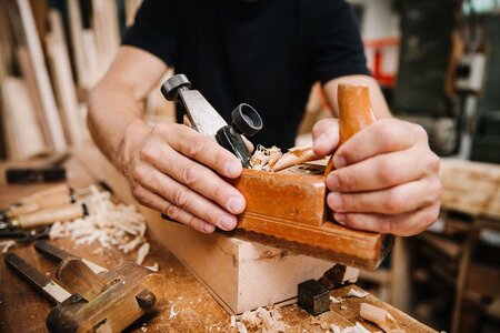 Joinery Gross - Handicraft planing | © Einrichtungswerkstätte Gross