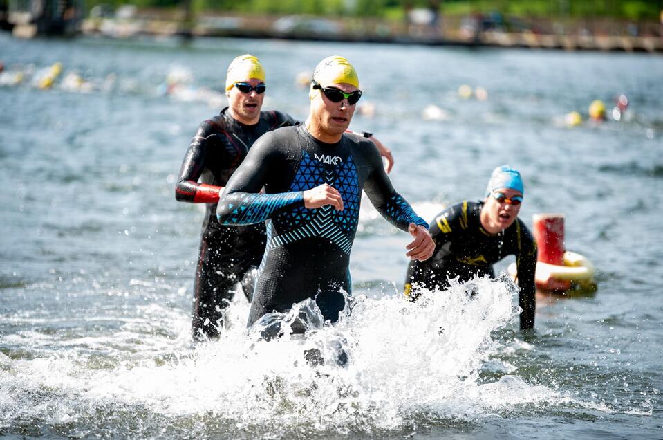 Schwimmbewerb beim Vulkanlandtriathlon | © HSV Feldbach