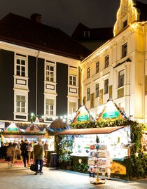 Adventmarkt am Glockenspielplatz | © Graz Tourismus - Harry Schiffer | © Graz Tourismus - Harry Schiffer