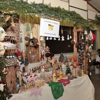Stand beim Christkindlmarkt Ehrenschachen | © Vereinsgemeinschaft Ehrenschachen