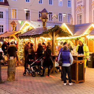 Christkindlmarkt am Südtiroler Platz | © Graz Tourismus - Harry Schiffer