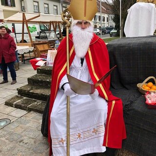 Nikolaus at the main square in fehring  | © Stadtgemeinde Fehring