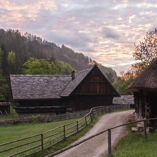 Morning atmosphere in the valley of history | © Freilichtmuseum Stübing