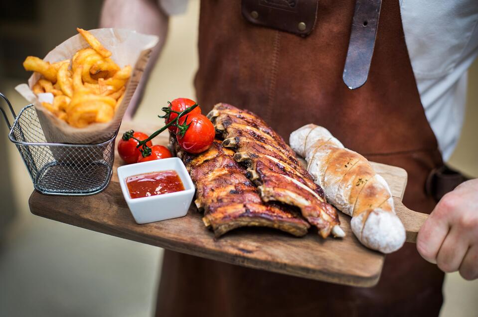Gasthaus Bachwirt_Gegrilltes_Oststeiermark | © Painer Katrin