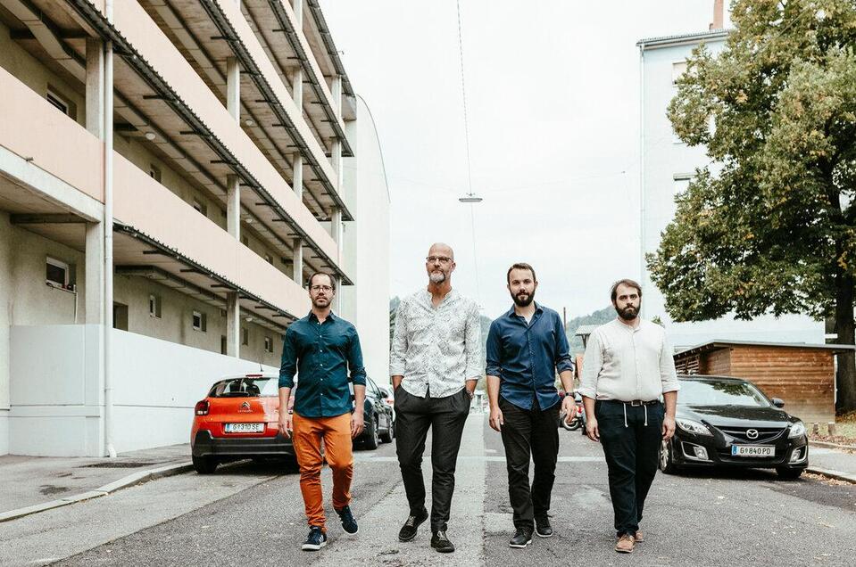 Die Musiker rund um Following Footsteps | © Marija Kaniza