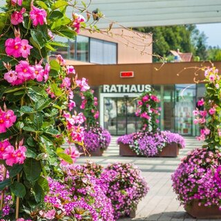 Lannach - Rathausplatz Blumenpracht | © MG Lannach