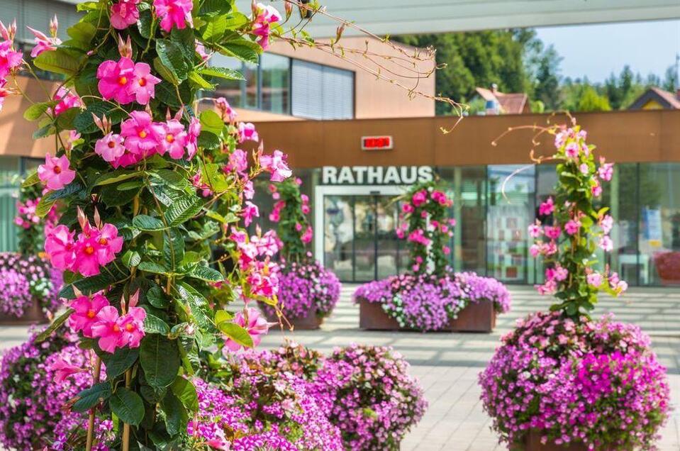 Lannach - Rathausplatz Blumenpracht | © MG Lannach