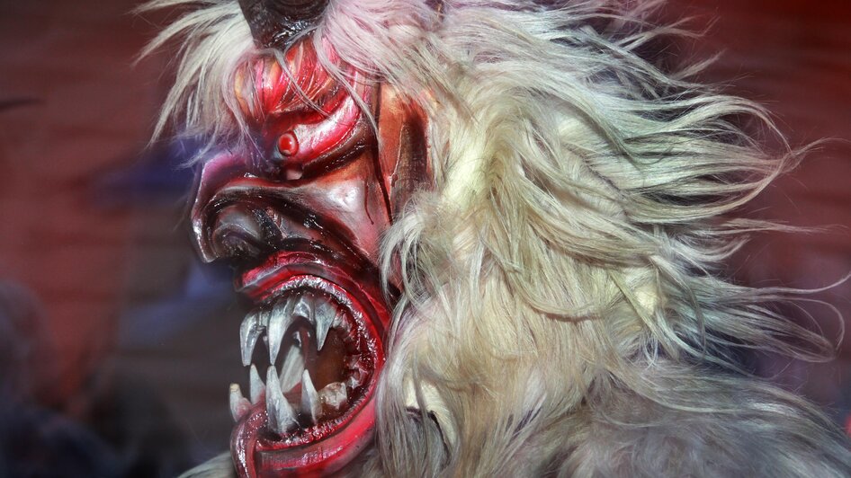 Holz geschnitzte Maske | © Graz Tourismus-Manfred Lach