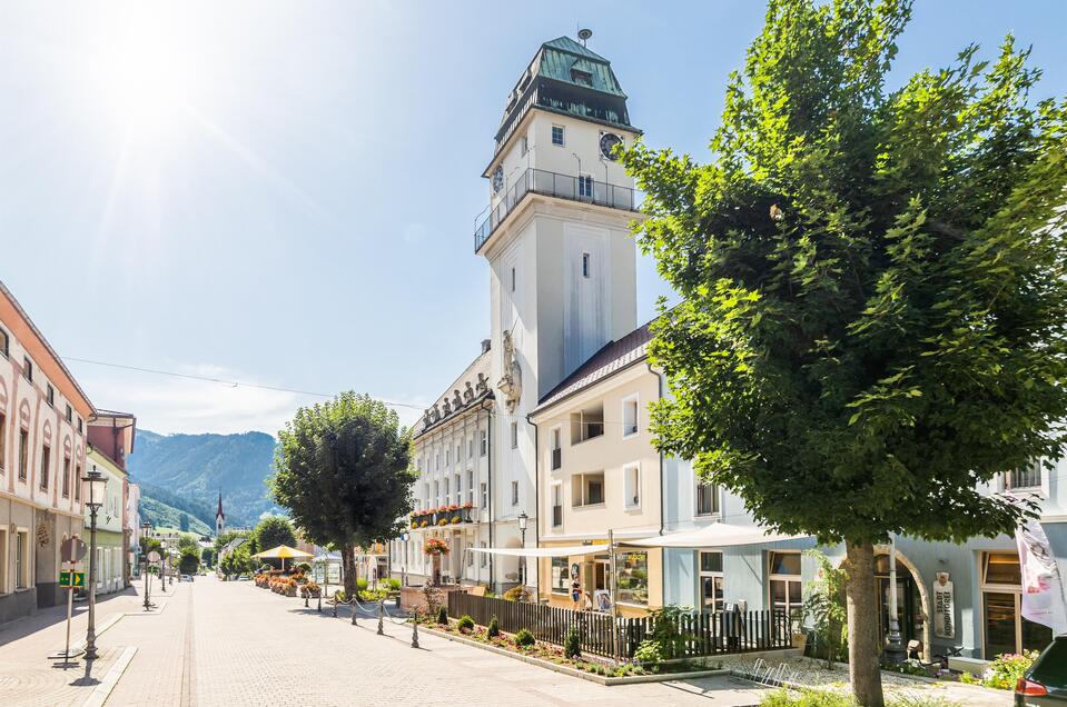 Kirtag entlang der Hauptstraße Rottenmann