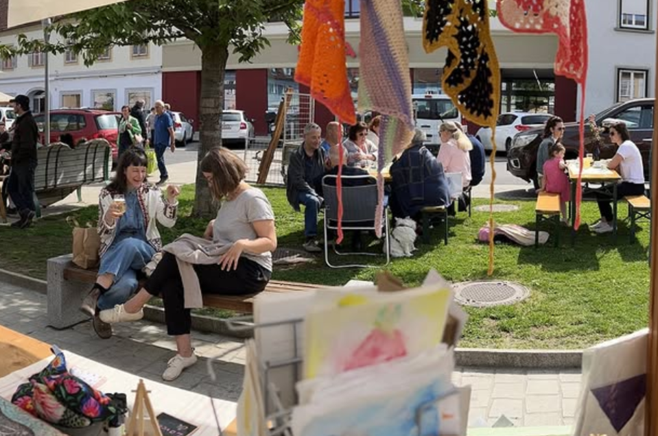 Sturm und Kastanien beim Samstagsmarkt | © Anna Zora