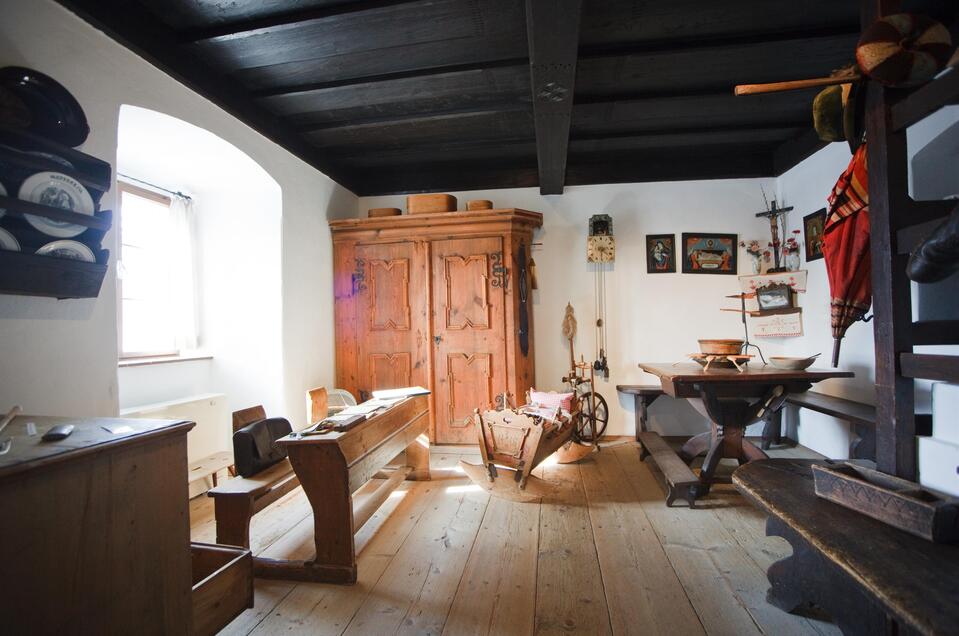 Stube im Heimathaus | © Fred Lindmoser