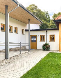 Öffentliche Toilette beim Pfarr-Gemeinde-Haus | © TVB Bad Waltersdorf | Lisa Polster | © TVB Bad Waltersdorf
