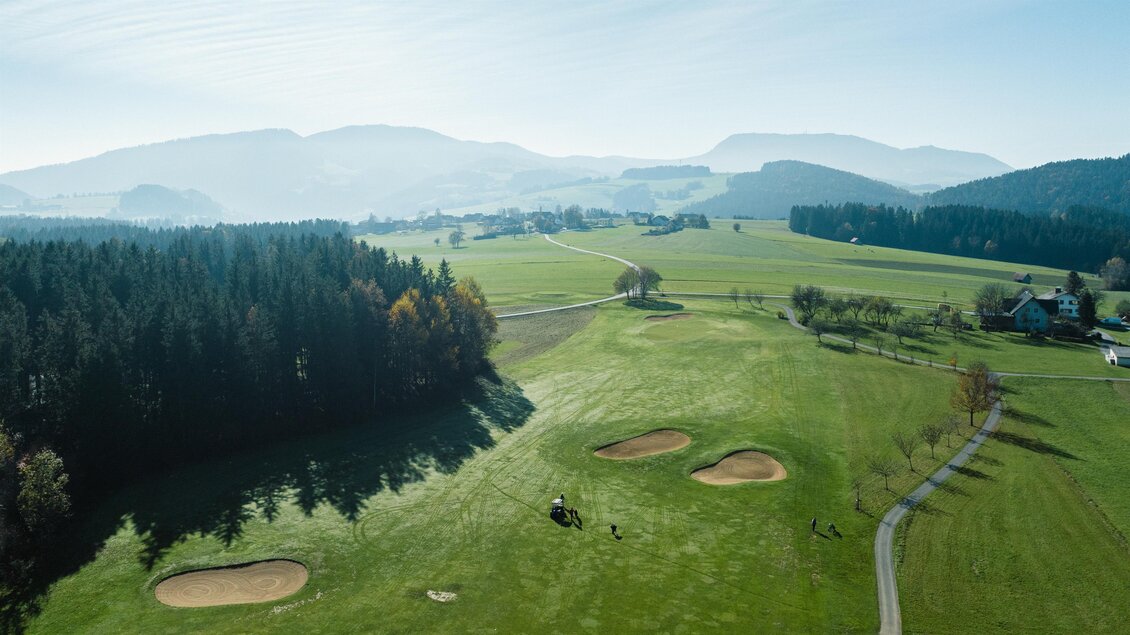 Ausblick über den Almenland Golfplatz in Passail | © Tourismusverband Oststeiermark
