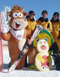 ALMI Skischule_Team_Oststeiermark | © ALMI-Skischule Eder | Maria Rauchenberger | © ALMI-Skischule Eder