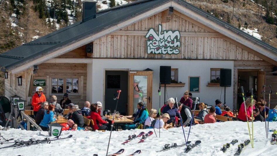 Die Almrauschhütte im Winter