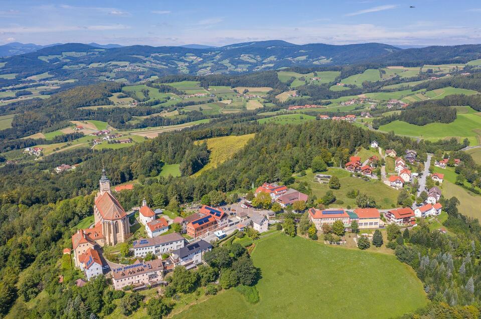 Observation Point: Pilgrimage Church Pöllauberg - Impression #1 | © Helmut Schweighofer