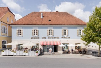 Bakery-Confectionery-Cafe outside | © Bäckerei-Konditorei-Café Winkler