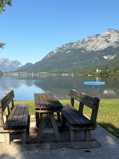 Swimming Spot Gössl, Grundlsee, seating area | © Tourismusverband Ausseerland | Johanna Rastl | © Tourismusverband Ausseerland