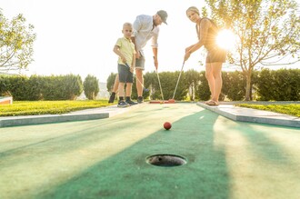 Minigolfclub | © Lipizzanerheimat_Die Abbilderei