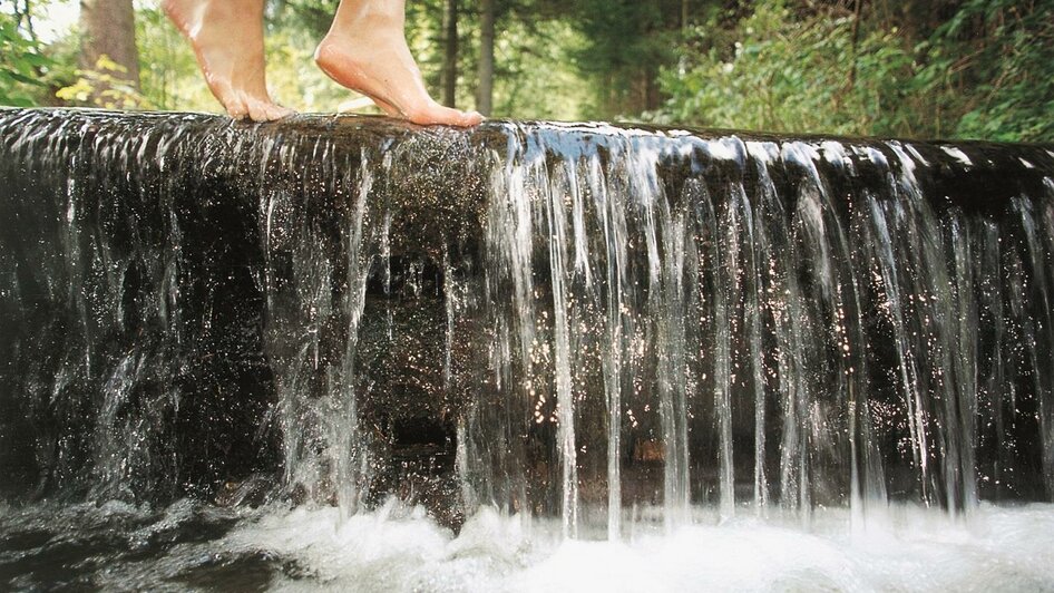 Barfußpark Wenigzell_Wasserfall_Oststeiermark | © Barfußpark Wenigzell