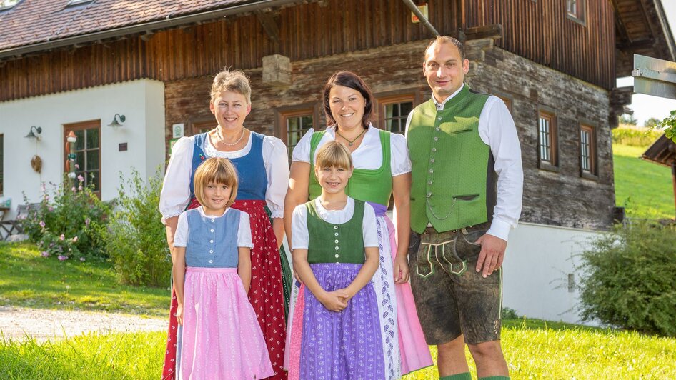 Beim Öllerbauer_Familie Heil_Oststeiermark | © Helmut Schweighofer