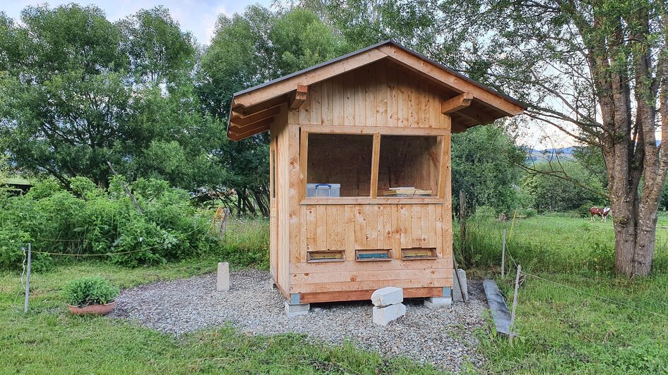 Bienenhütte für Bienenluftinhalation | © Bio-Imkerei Helfenschneider