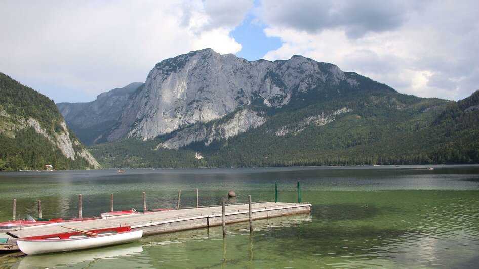 Bootsvermietung, Altaussee, Steg mit Trisselwand | © Viola Lechner