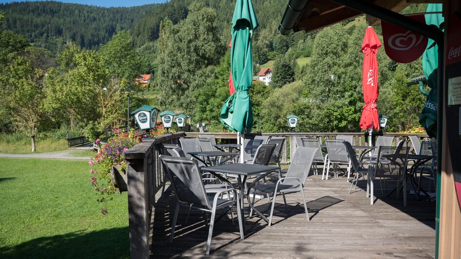 BuffetamTeich-Ansicht3-Murtal-Steiermark | © Anita Fössl