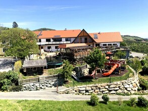 Weinhof Posch_house view_Eastern Styria | © Weinhof Posch