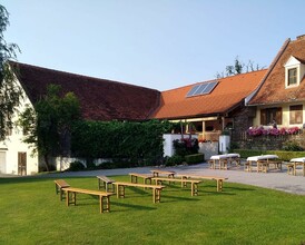 Buschenschank Wiesenhofer_Garden_Eastern Styria | © Buschenschank Wiesenhofer