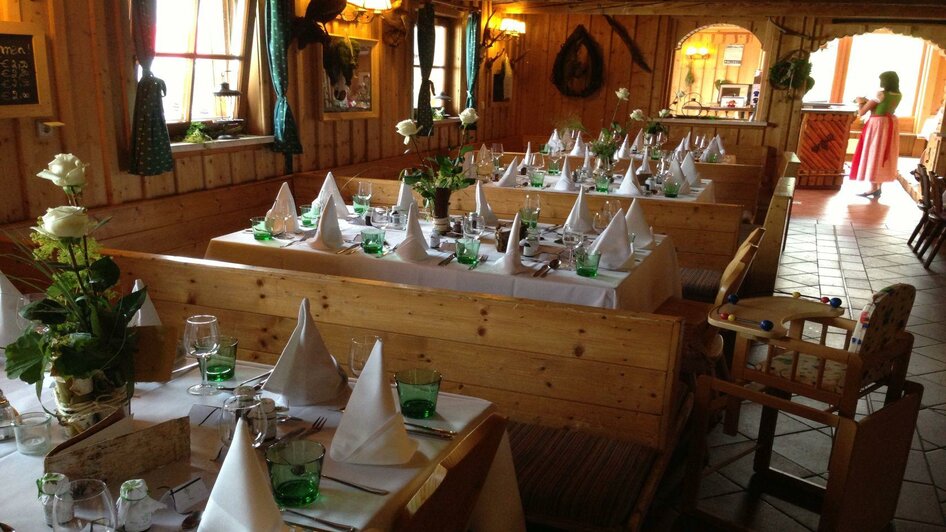 Pfannerhütte, festliches Gedeck, Tauplitz | © Mario Seebacher